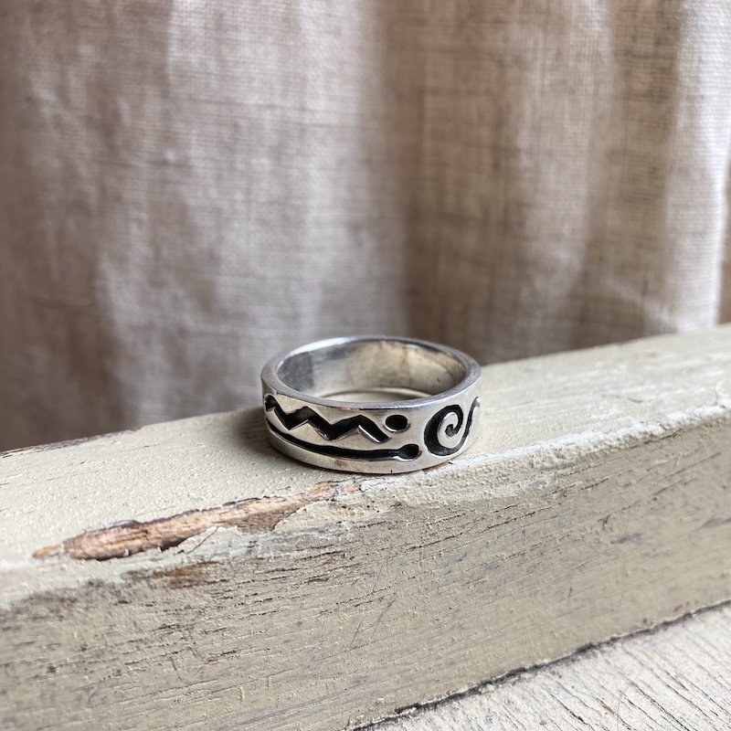 Vintage Sterling Silver Funky Patterned Ring