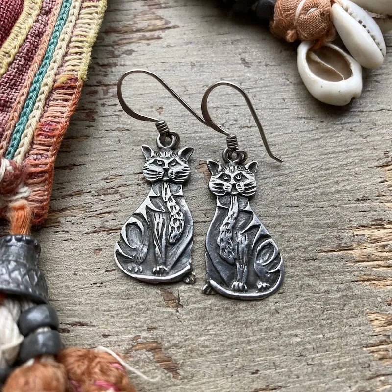 vintage sterling silver cat earrings 1.jpeg