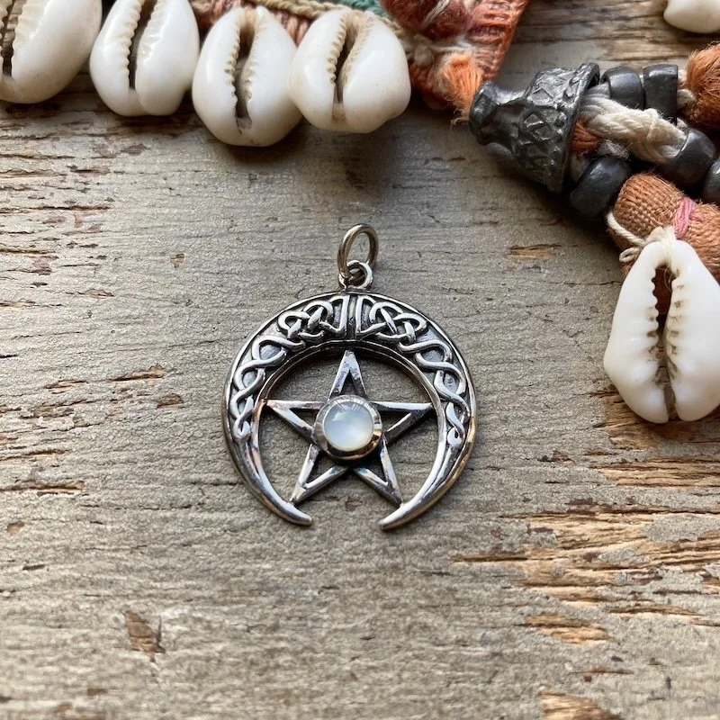 sterling silver celtic crescent moon pendant 1.jpeg
