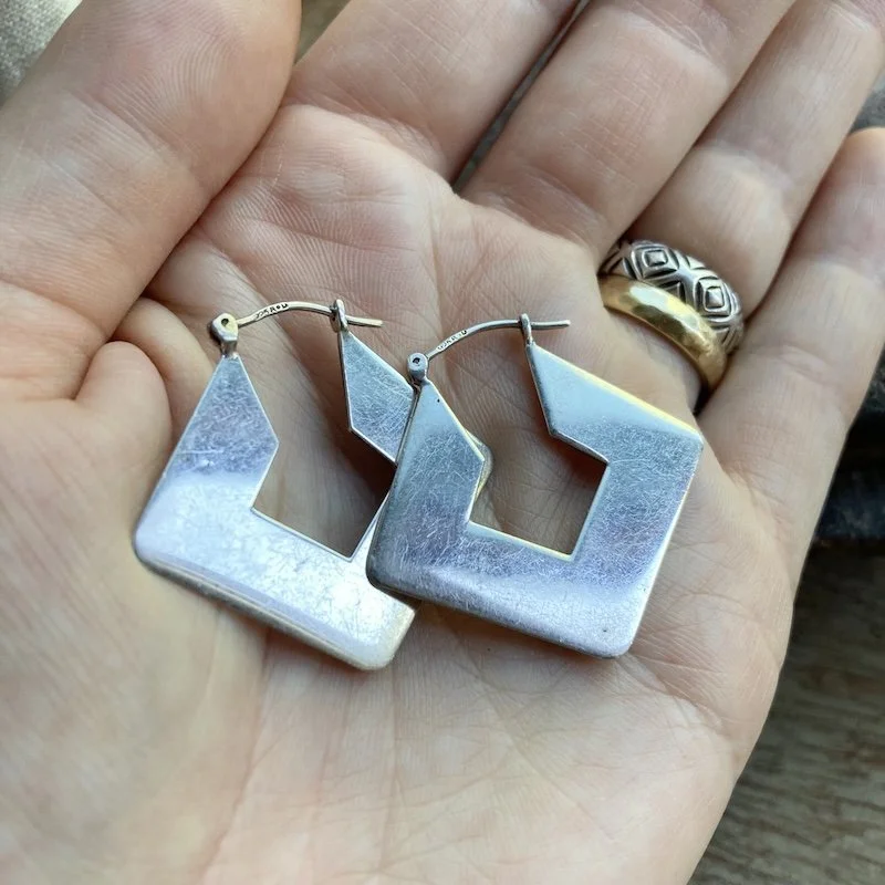 simple vintage sterling silver square hoops 3.jpeg