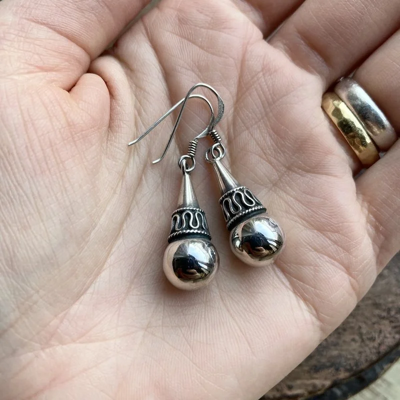 sterling silver balinese droplet earrings 3.jpeg