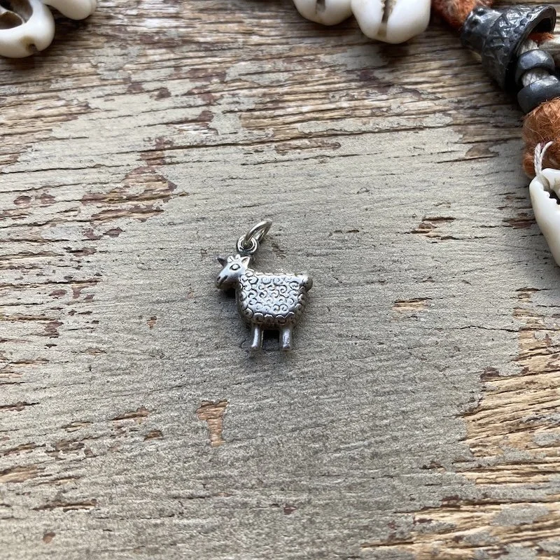 vintage sterling silver sheep pendant 2.jpeg