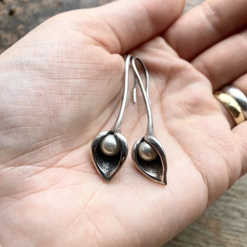 vintage sterling silver and pearl calla lily earrings 3.jpeg