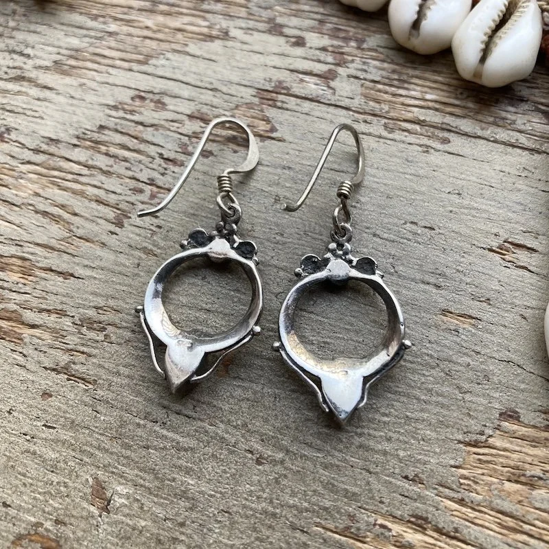 vintage sterling silver ornate earrings 3.jpeg
