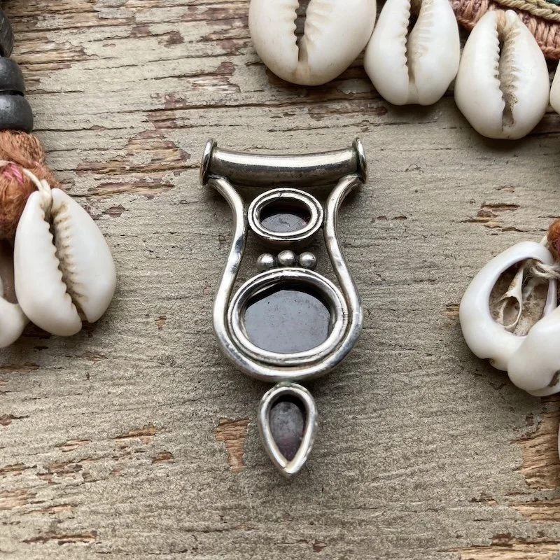 vintage sterling silver and garnet pendant 3.jpeg
