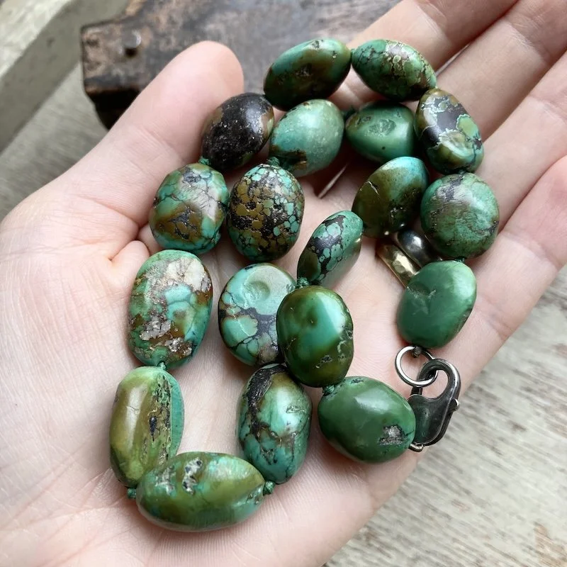 beautiful old turquoise beaded necklace .jpeg