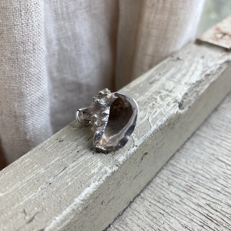 vintage sterling silver seashell pendant 3.jpeg