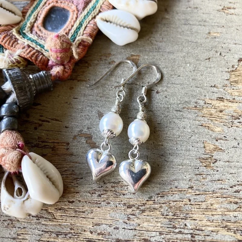 vintage sterling silver dangly heart earrings 3.jpeg