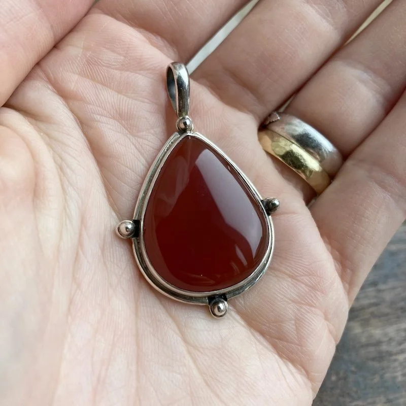 vintage sterling silver carnelian pendant 3.jpeg