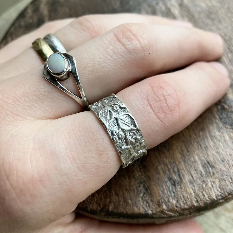 vintage sterling silver botanical band ring 4.jpeg