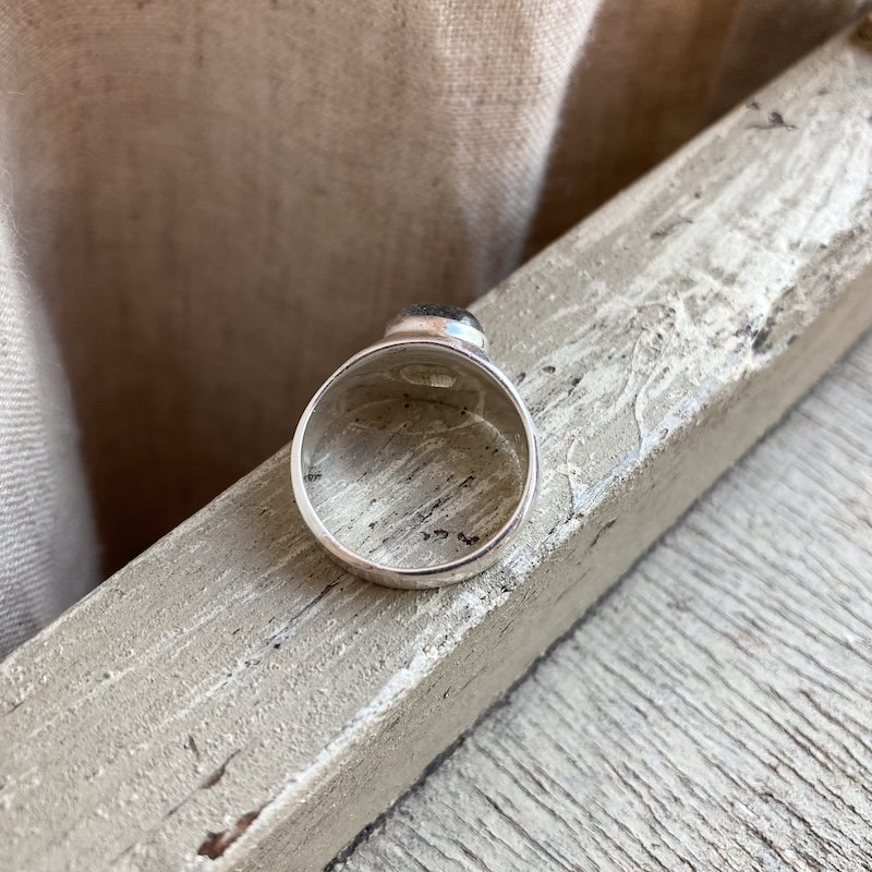 simple sterling silver labradorite ring 3.jpeg