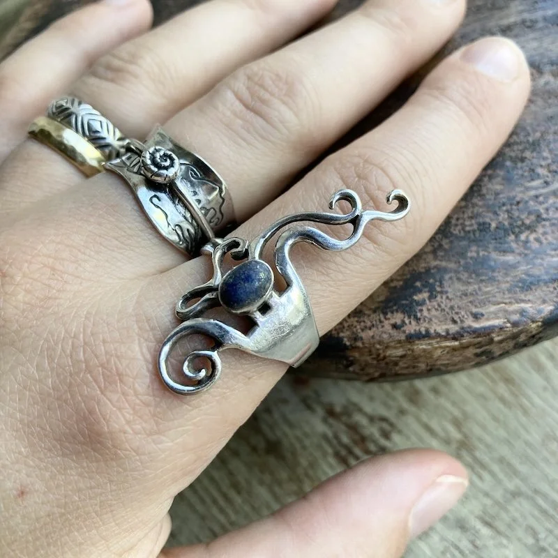 swirly ornate sterling silver and lapis lazuli ring 4.jpeg