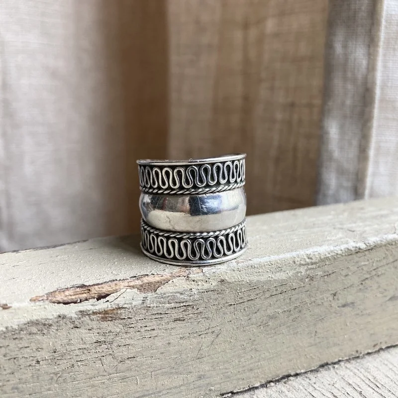 Fab Vintage Chunky Sterling Silver Balinese Ring