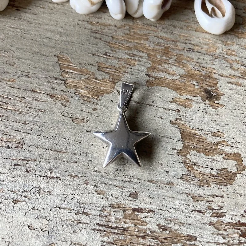 vintage sterling silver puffy star pendant 2.jpeg