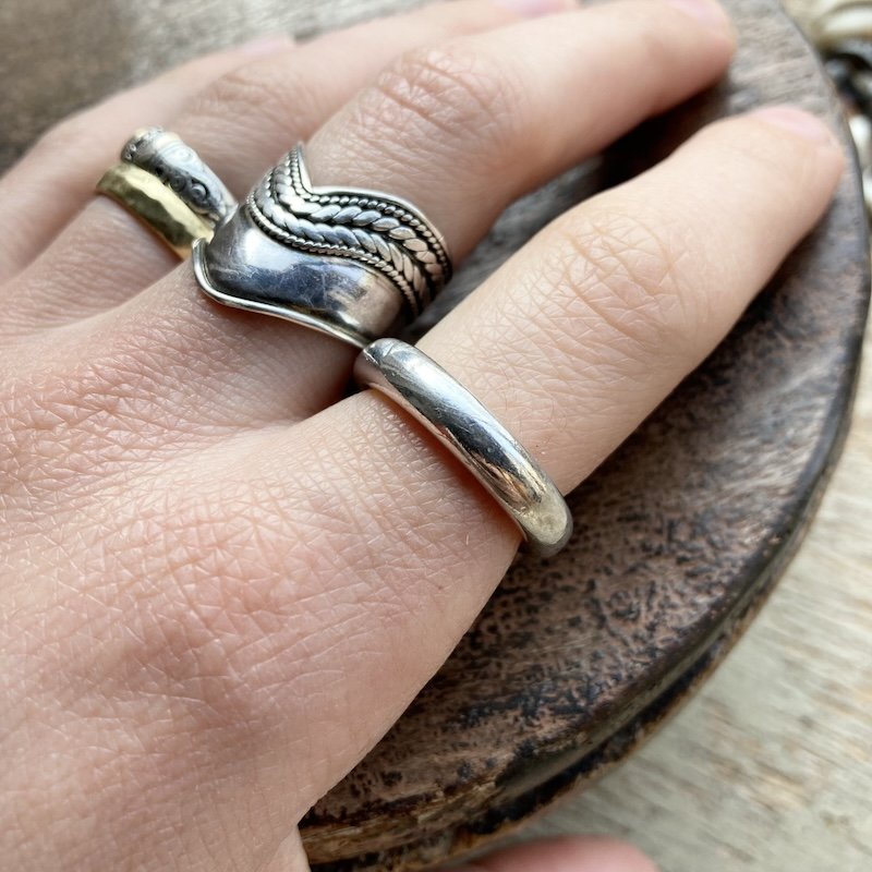 Lovely Vintage Simple Sterling Silver Band Ring