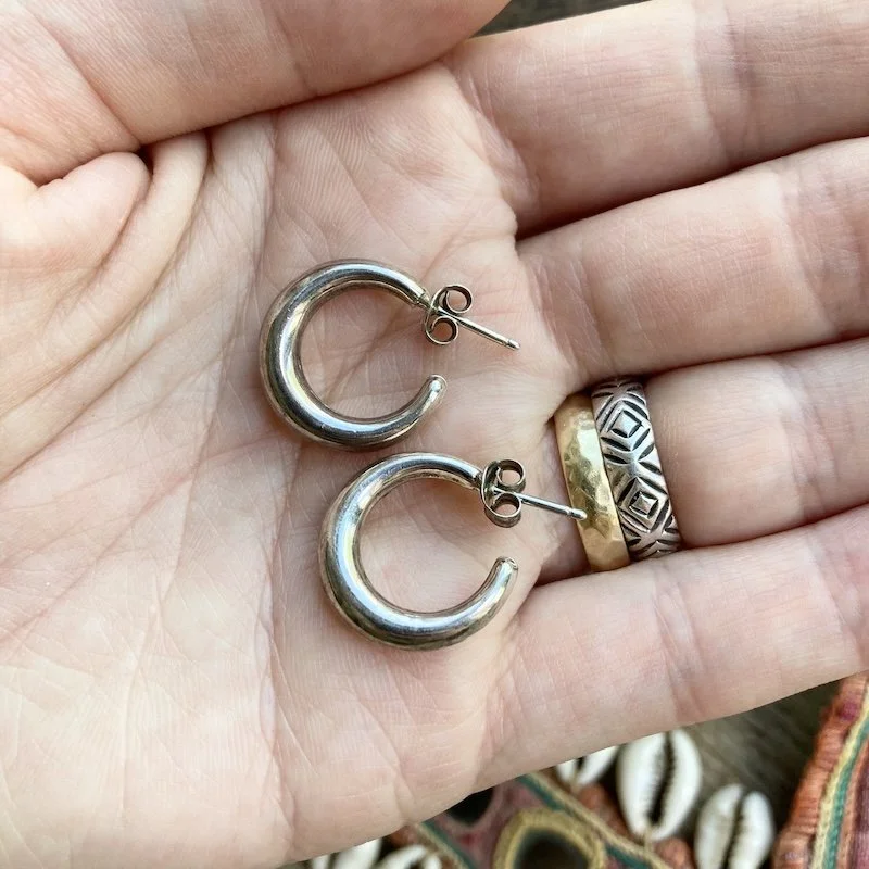 simple vintage sterling silver hoops 3.jpeg