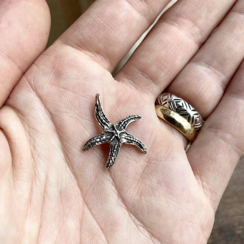 sterling silver starfish pendant 3.jpeg