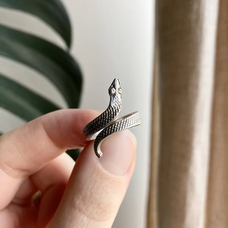 vintage sterling silver snake ring 3.jpeg