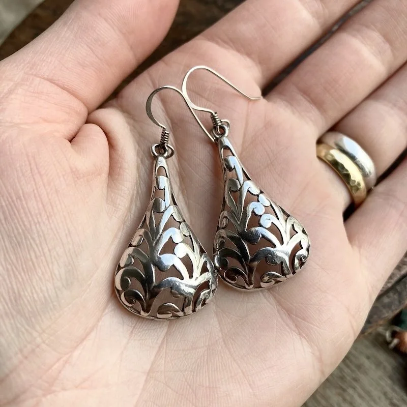 vintage sterling silver openwork droplet earrings 3.jpeg