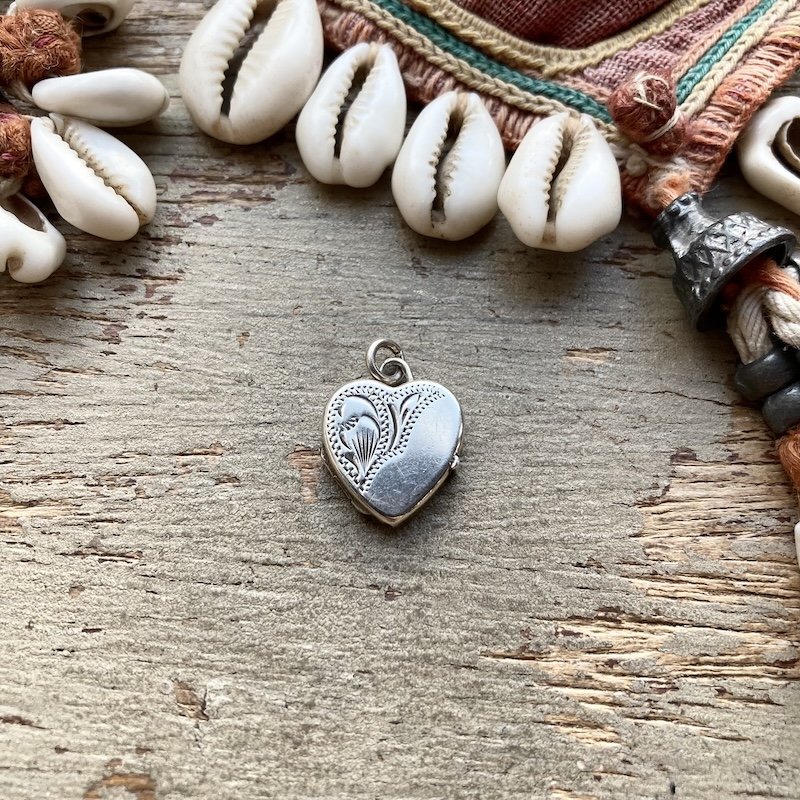 Cute Vintage Sterling Silver Engraved Heart Locket