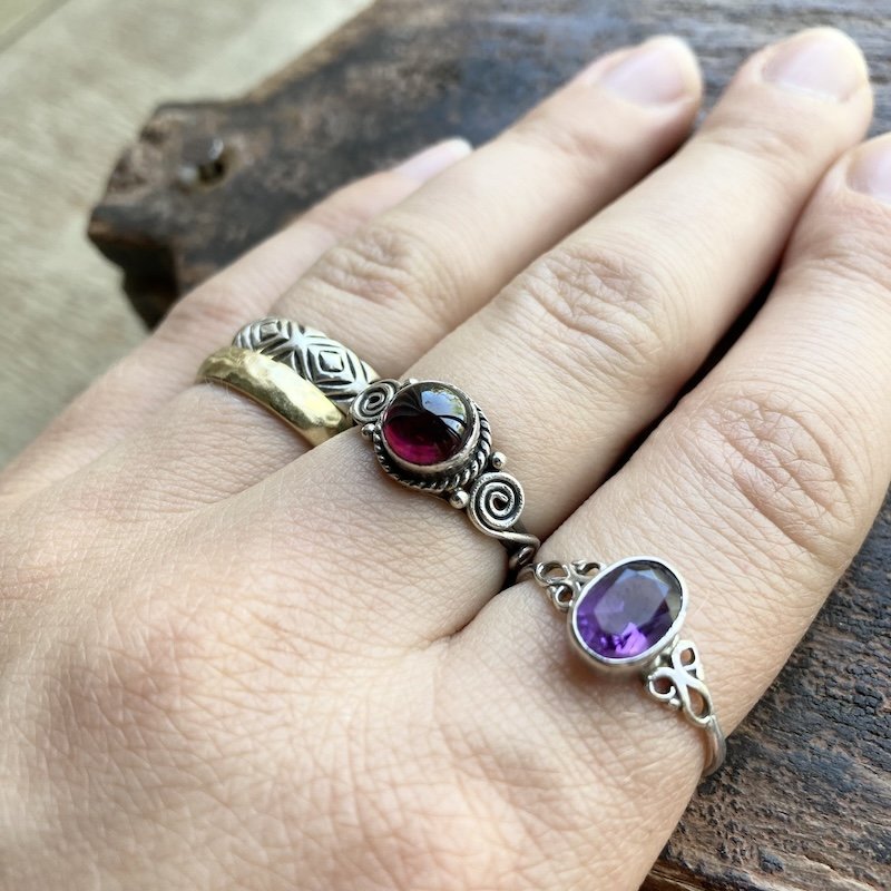 vintage sterling silver garnet cabochon ring 5.jpeg