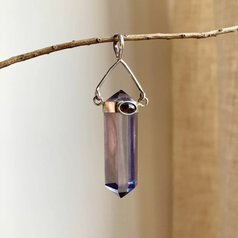 vintage sterling silver crystal point pendant 4.jpeg