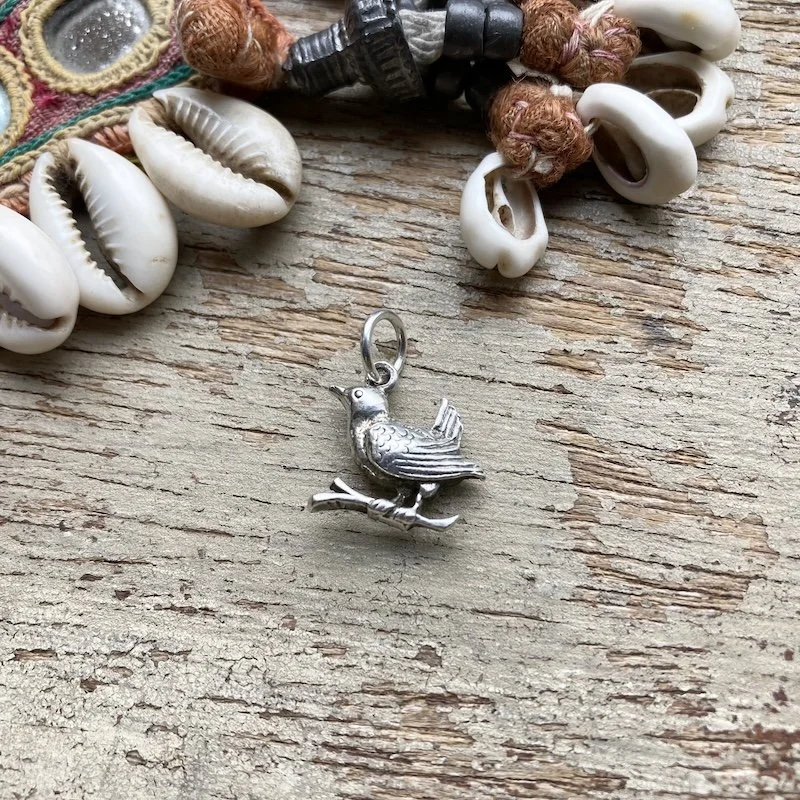 vintage sterling silver bird pendant 2.jpeg