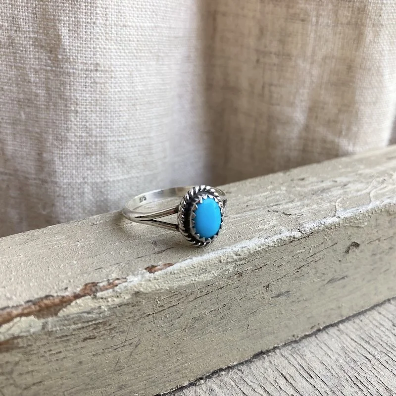 vintage Southwestern sterling silver and turquoise ring 2.jpeg