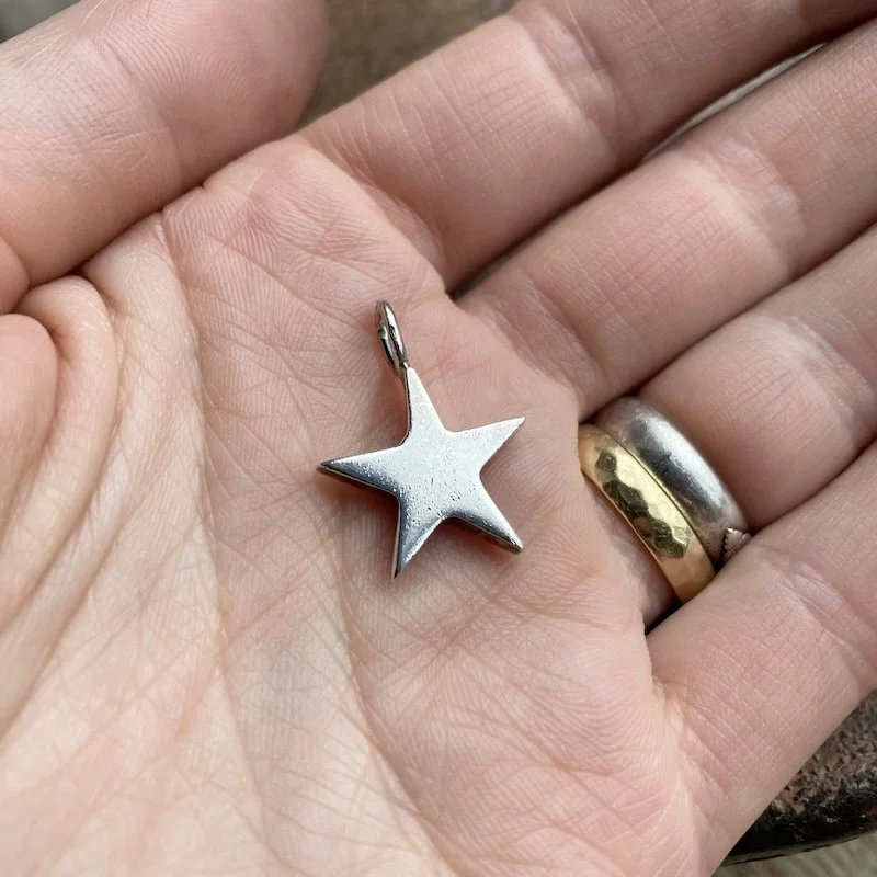 Pretty Vintage Sterling Silver Star Pendant