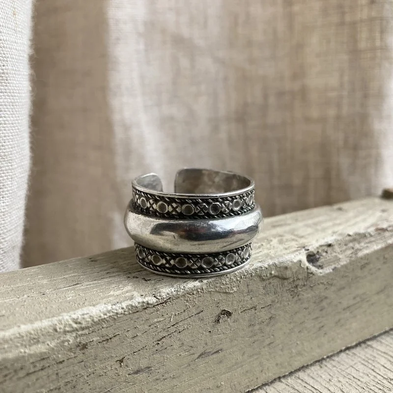 Amazing Vintage Ornate Sterling Silver Chunky Ring