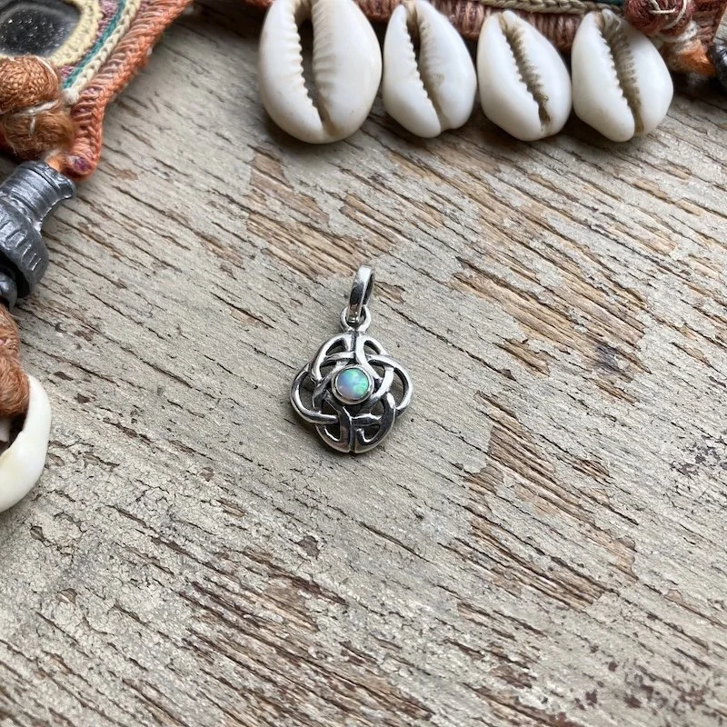 celtic sterling silver opal pendant 1.jpeg