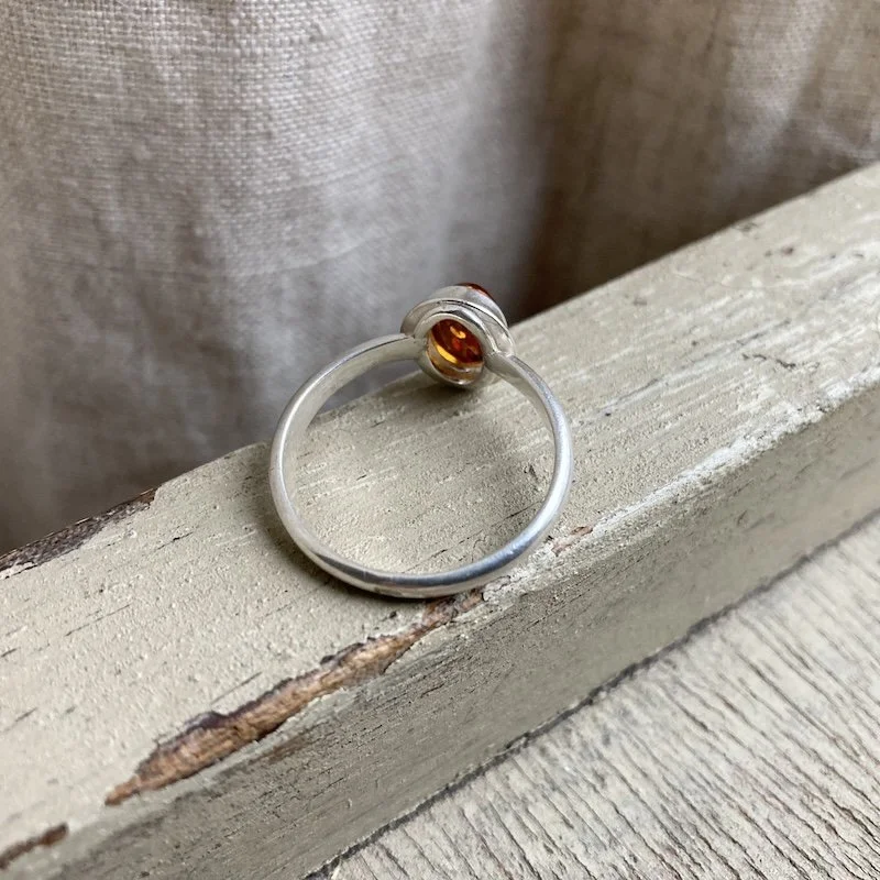vintage simple sterling silver amber ring 2.jpeg