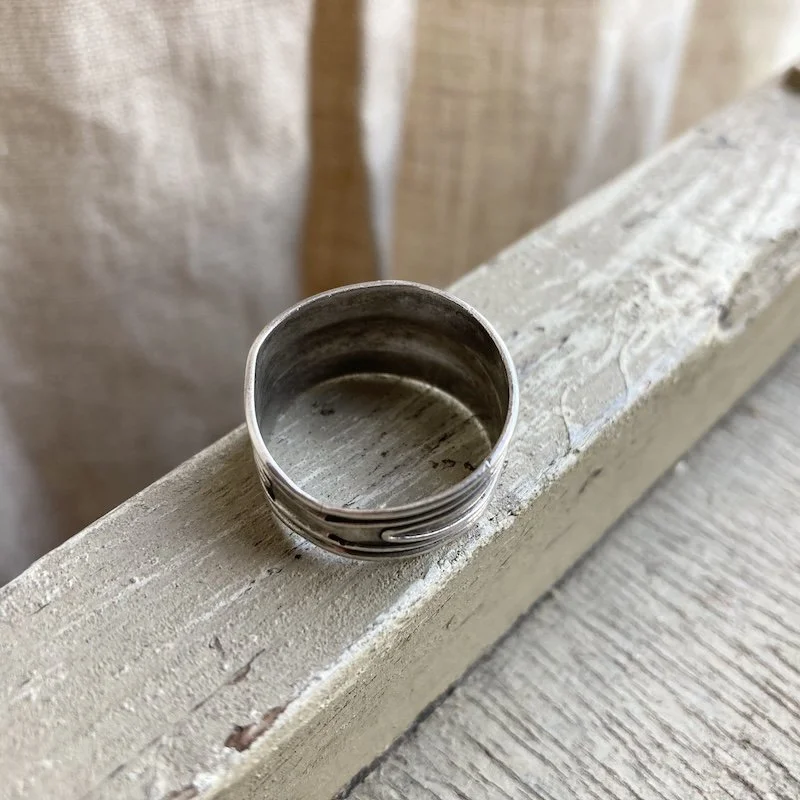 vintage simple sterling silver Bali ring 4.jpeg