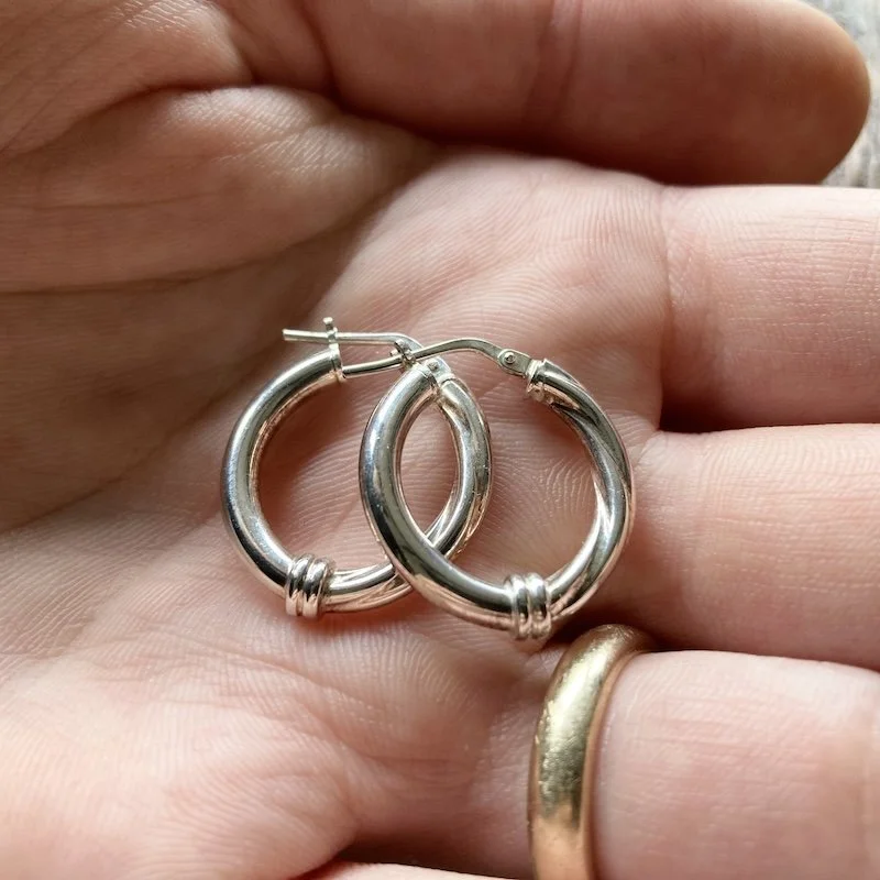 vintage simple sterling silver hoops 3.jpeg