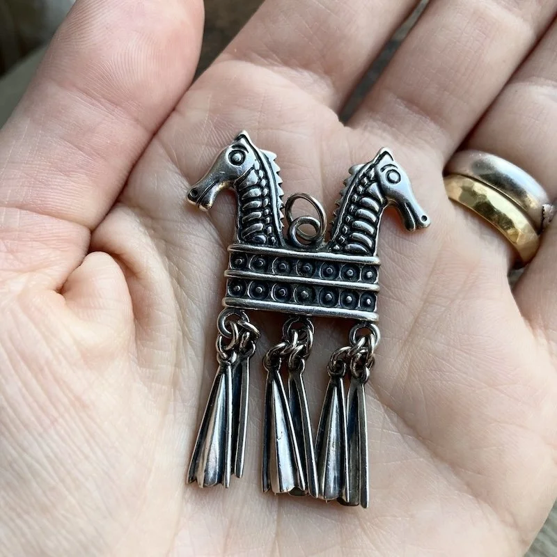 vintage sterling silver double horse pendant 4.jpeg