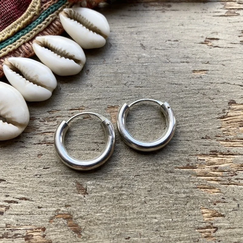 simple vintage sterling silver hoops 1.jpeg