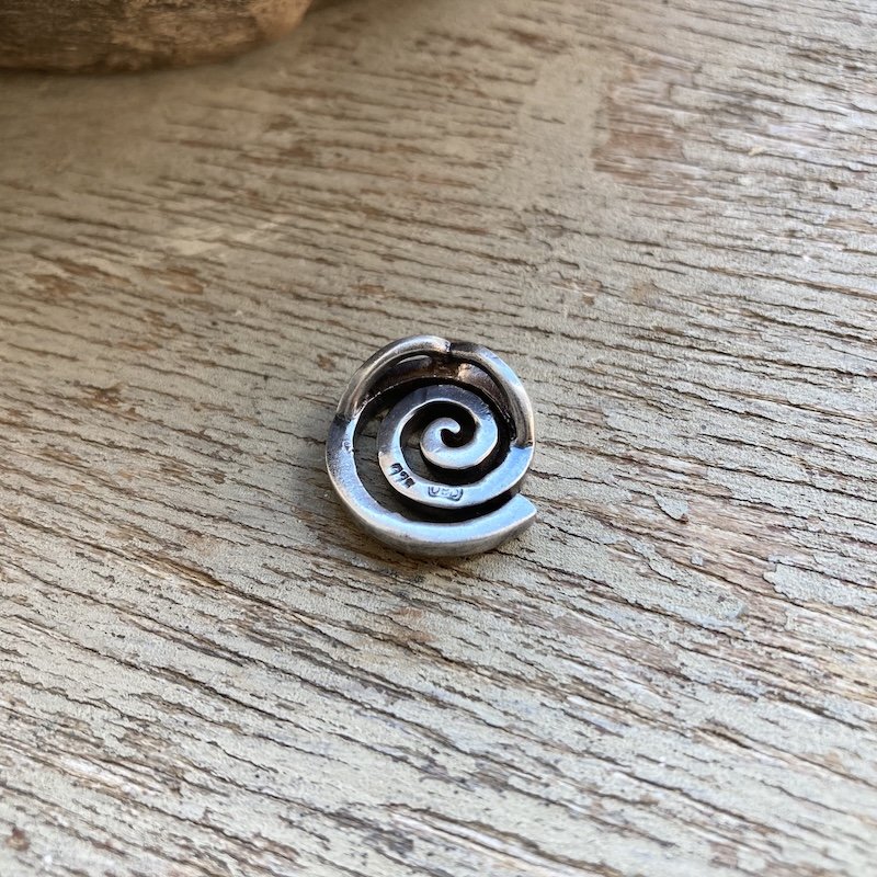Fab Vintage Solid Silver Spiral Pendant