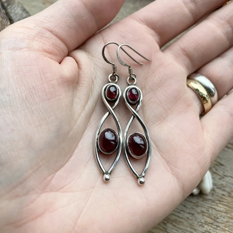 vintage sterling silver garnet earrings 4.jpeg