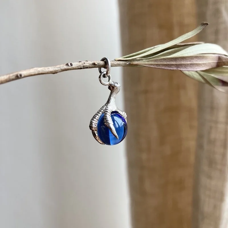 vintage sterling silver claw and orb pendant 4.jpeg