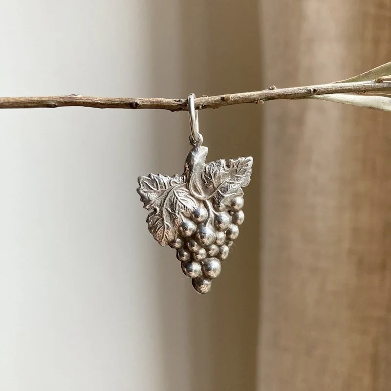 Beautiful Vintage Solid Silver Bunch of Grapes Pendant