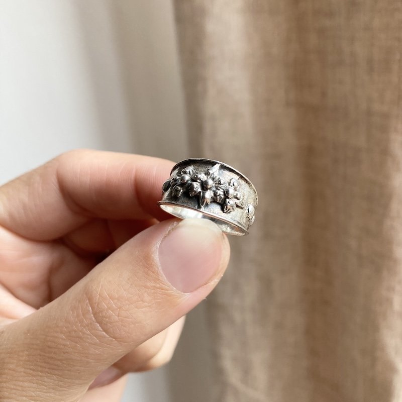 Pretty Vintage Ornate Sterling Silver Floral Ring