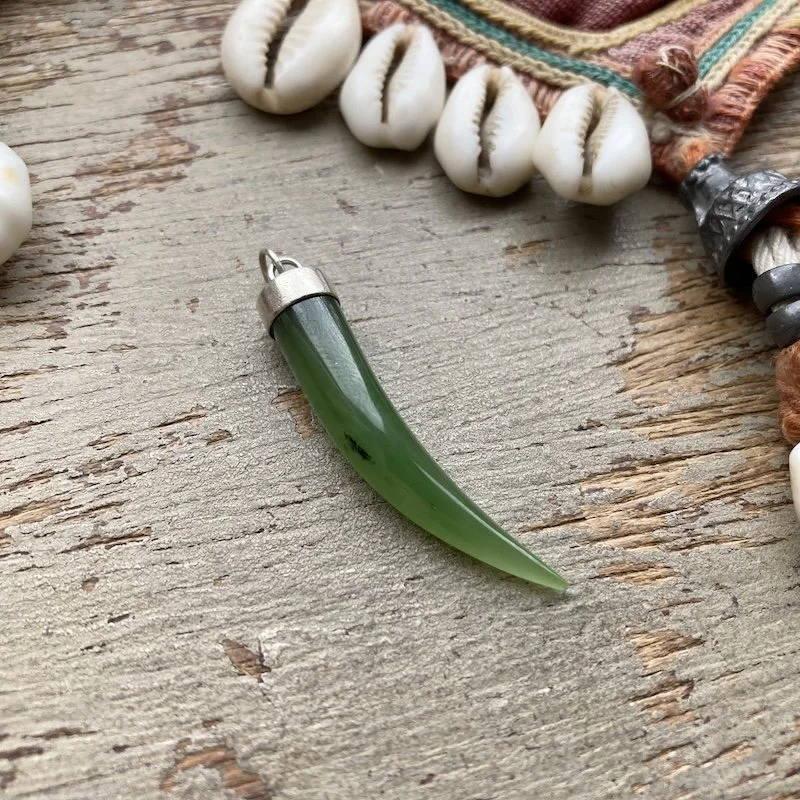 vintage sterling silver jade tusk pendant.jpeg