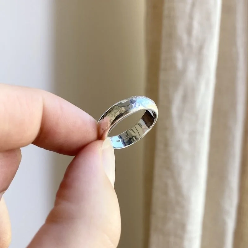 vintage hammered solid silver ring 3.jpeg