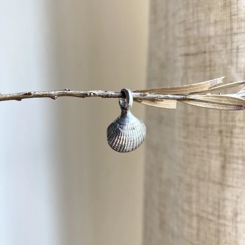 solid silver cockle shell pendant 3.jpeg