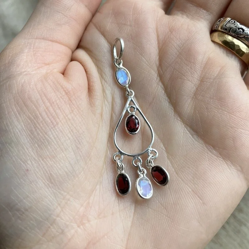 sterling silver dreamy crystal pendant 3.jpeg