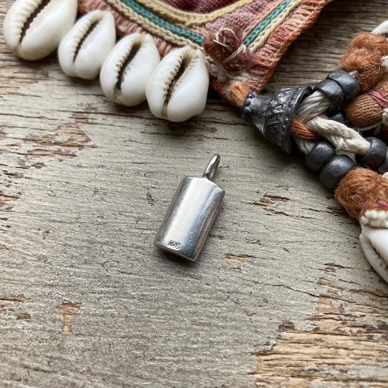 vintage sterling silver rectangular mother of pearl pendant 2.jpeg