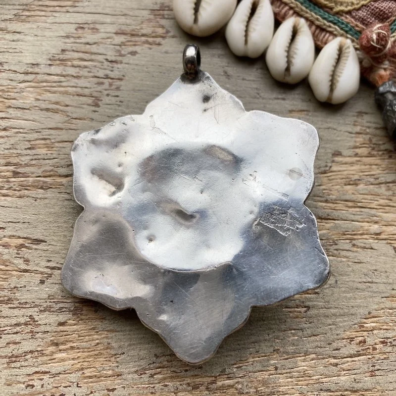 vintage tibetan sterling silver green turquoise pendant 2.jpeg