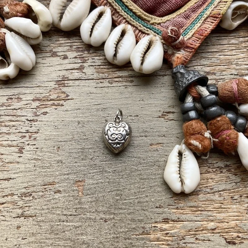 vintage ornate sterling silver heart pendant 3.jpeg