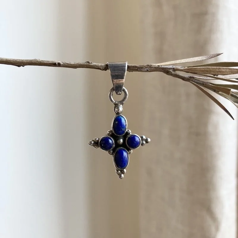 Beautiful Vintage Sterling Silver Lapis Lazuli Pendant