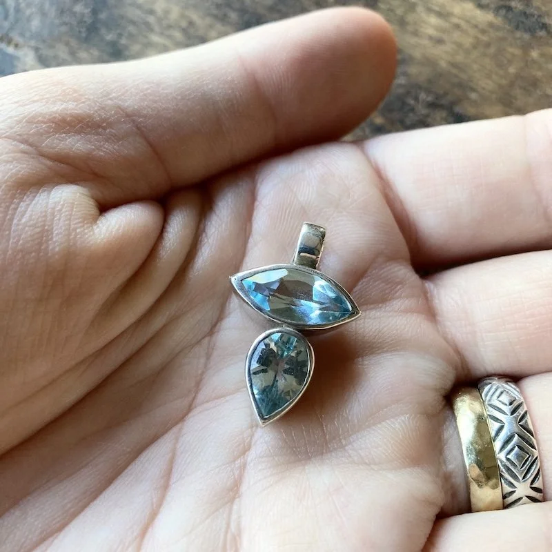 chunky sterling silver and blue topaz pendant 3.jpeg